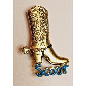 VTG Southwestern Fashion Cowboy Boot Spurs Brooch In Gold tone Embossed Detail